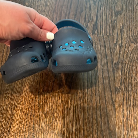 crocs - Picture 4 of 8